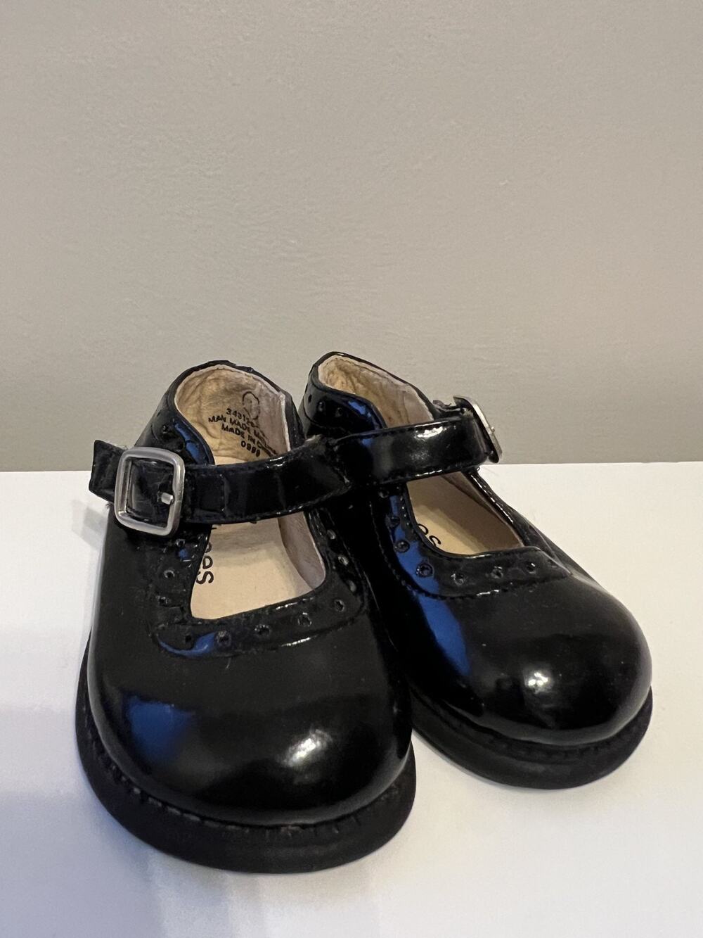 Baby Gap Vintage Infant Black Patent Mary Janes sz 1 Y2K